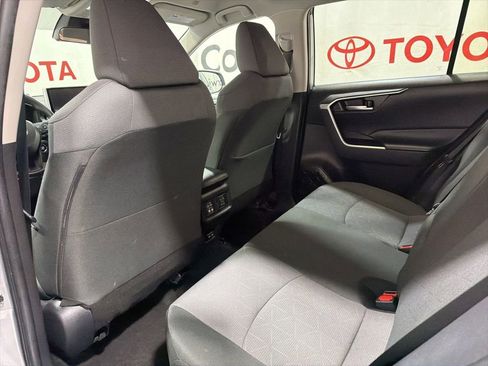Used 2025 Toyota RAV4 XLE AWD/4WD image 19