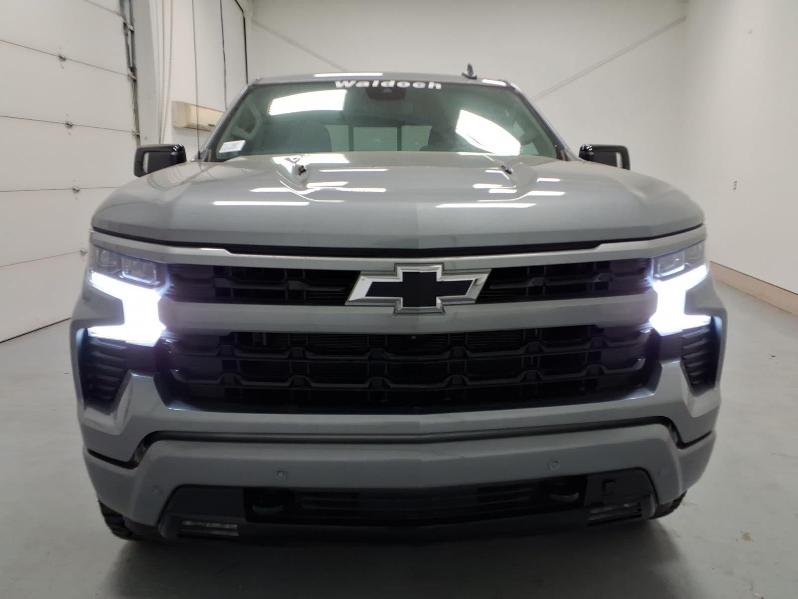 New 2026 Chevrolet Silverado 1500 RST w/ Dark Appearance Package AWD/4WD image 8
