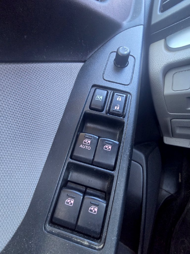 Used 2014 Subaru Forester 2.5i Premium AWD/4WD image 19