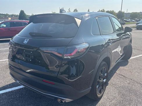 Used 2025 Honda HR-V Sport image 9