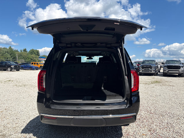 Used 2021 GMC Yukon SLT w/ SLT Premium Package AWD/4WD image 13