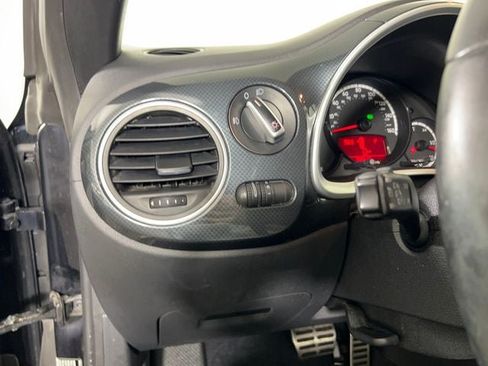 Used 2013 Volkswagen Beetle 2.0T FWD image 18