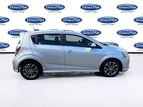 Used 2017 Chevrolet Sonic LT w/ Fun and Sun Package image 9