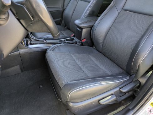 Used 2016 Toyota Corolla S image 15