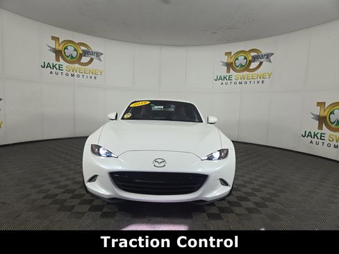 Used 2019 MAZDA MX-5 Miata RF Grand Touring RWD image 2