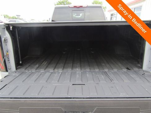 Used 2025 GMC Sierra 2500 AT4 w/ Technology Package AWD/4WD image 24