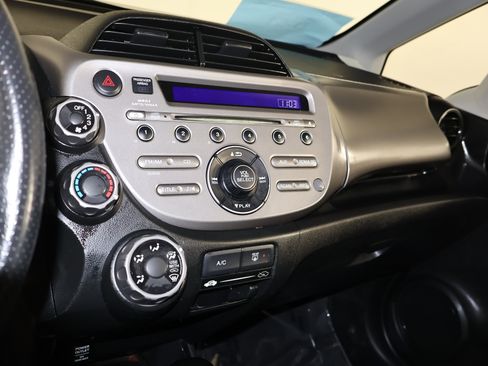 Used 2010 Honda Fit Sport image 25