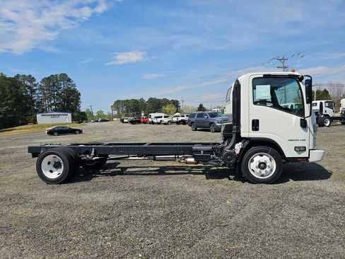 New 2025 Chevrolet Low Cab Forward RWD image 2