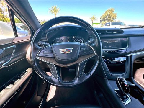 Used 2019 Cadillac XT5 Platinum AWD/4WD image 8