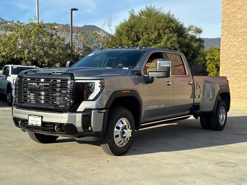New 2026 GMC Sierra 3500 Denali Ultimate w/ LPO, Black Badging Package image 4