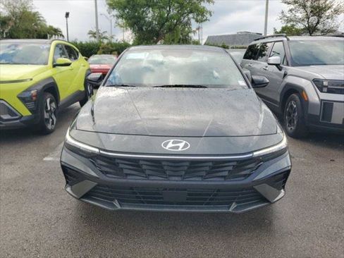 New 2026 Hyundai Elantra SEL Sport Premium image 2