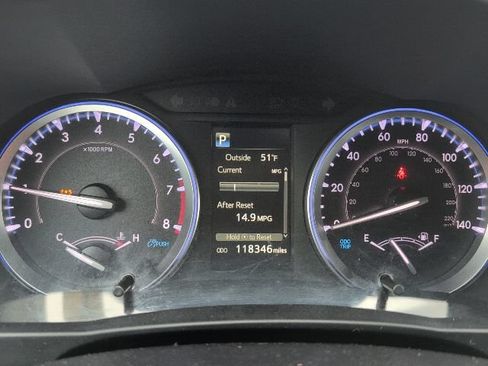Used 2019 Toyota Highlander SE AWD/4WD image 17