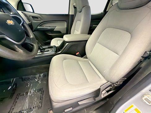 Used 2020 Chevrolet Colorado W/T w/ WT Convenience Package RWD image 11