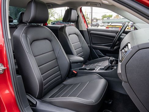 Used 2022 Volkswagen Jetta SE FWD image 20