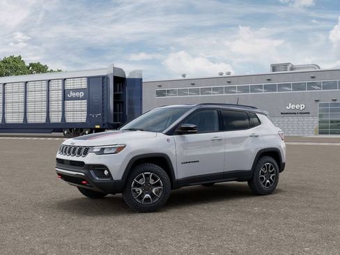 New 2026 Jeep Compass Trailhawk w/ Sun, Sound & Navigation Group AWD/4WD image 2