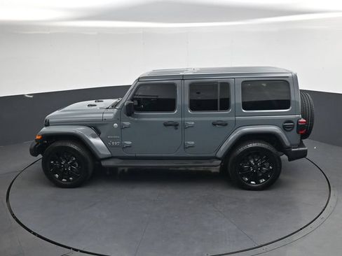 Used 2024 Jeep Wrangler Unlimited Sahara w/ Technology Group AWD/4WD image 27