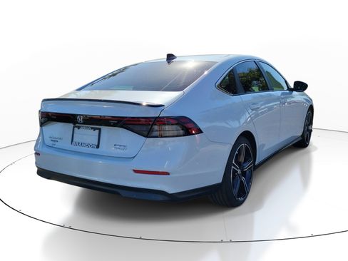 Used 2025 Honda Accord Sport image 7