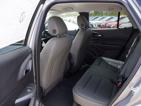 New 2026 Chevrolet Trax ACTIV FWD image 11