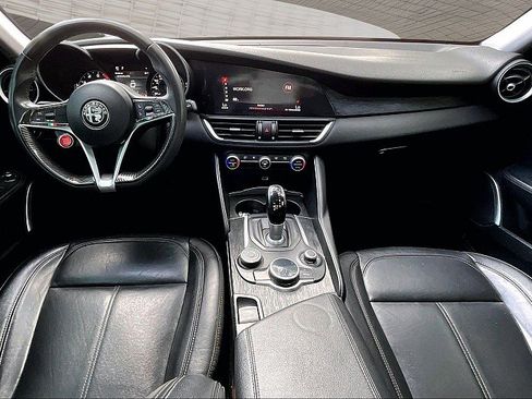 Used 2019 Alfa Romeo Giulia w/ Nero Edizione RWD image 9