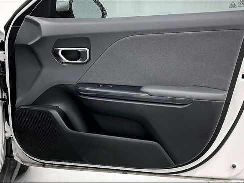 Used 2025 Kia K4 EX image 22