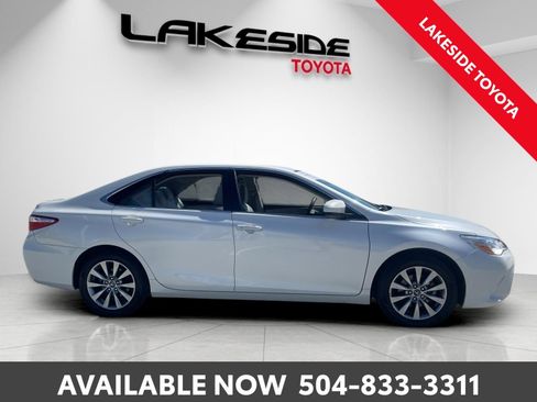 Certified 2017 Toyota Camry XLE image 9