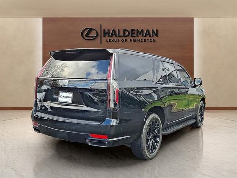 Used 2021 Cadillac Escalade ESV Sport w/ LPO, ONYX Package image 6