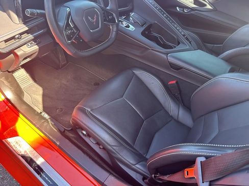 Used 2021 Chevrolet Corvette Stingray Preferred Cpe w/ Z51 Performance Package RWD image 11