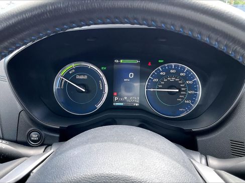 Used 2022 Subaru Crosstrek Hybrid AWD/4WD image 17
