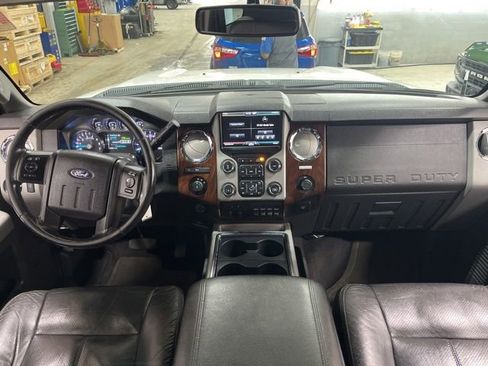 Used 2014 Ford F350 Lariat image 39