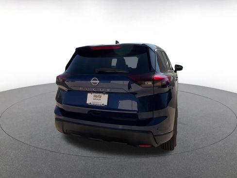 Used 2025 Nissan Rogue SV FWD image 14