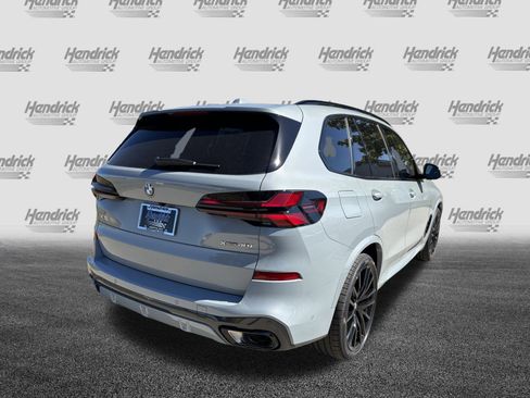 Used 2026 BMW X5 xDrive40i w/ M Sport Package image 9