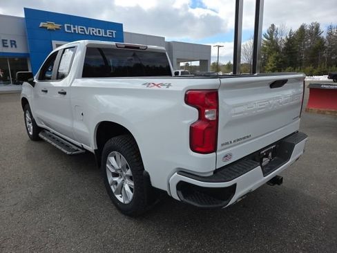 Used 2020 Chevrolet Silverado 1500 Custom w/ Custom Value Package image 21