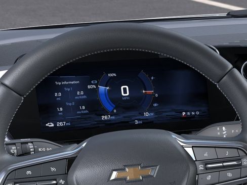 New 2026 Chevrolet Equinox EV LT w/ Convenience Package II AWD/4WD image 18