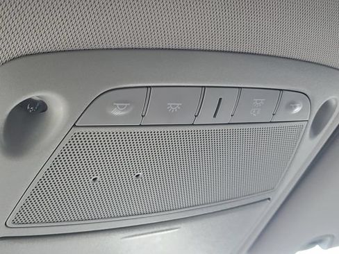 Used 2019 Nissan Rogue S AWD/4WD image 29
