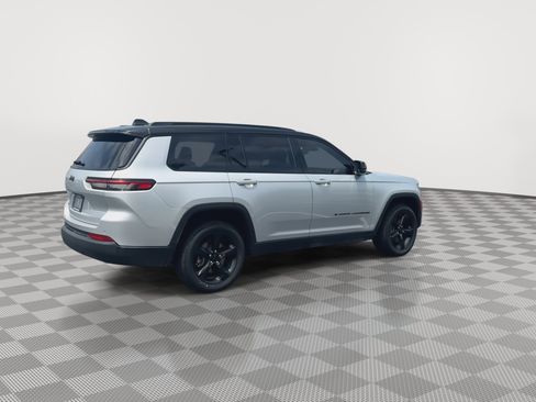 Used 2023 Jeep Grand Cherokee L Laredo AWD/4WD image 8