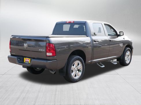 Used 2019 RAM 1500 Express w/ Express Value Package AWD/4WD image 7