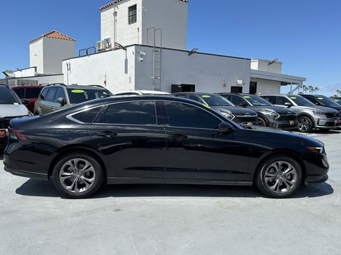Used 2024 Honda Accord EX image 9