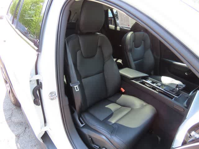 Used 2020 Volvo V60 T5 Cross Country w/ Protection Package Premier AWD/4WD image 16