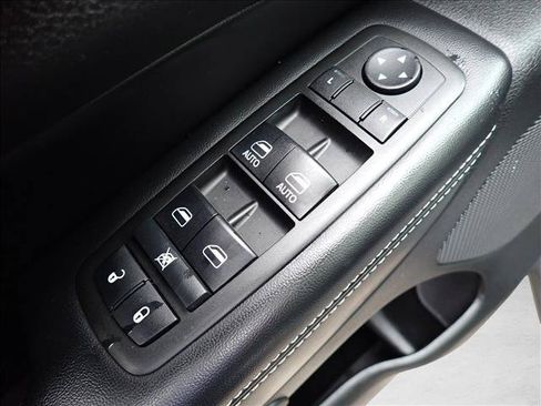 Used 2014 Jeep Grand Cherokee Limited w/ Trailer Tow Group IV AWD/4WD image 17