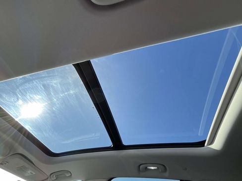 New 2026 Buick Envision Avenir image 17