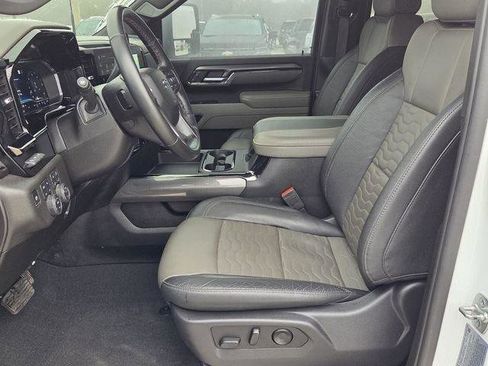 Certified 2025 Chevrolet Silverado 2500 ZR2 w/ Technology Package image 16