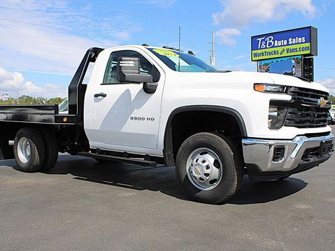 Used 2024 Chevrolet Silverado 3500 W/T w/ Snow Plow Prep Package image 2