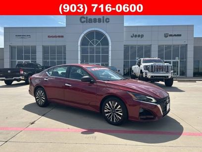 Used 2024 Nissan Altima 2.5 SV