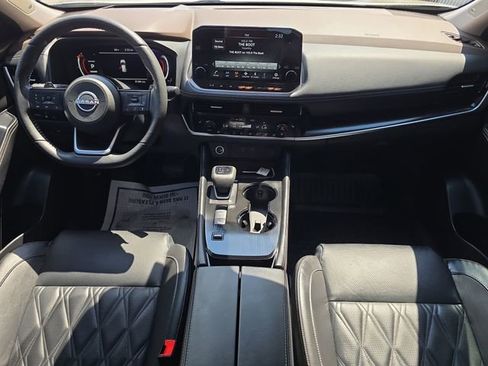 Used 2023 Nissan Rogue Platinum w/ Platinum Premium Package FWD image 11