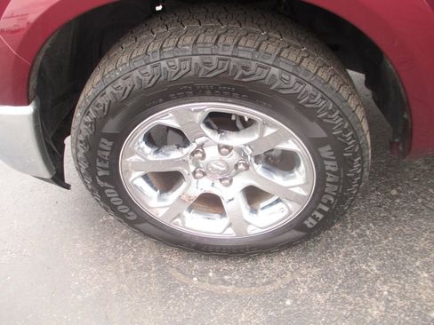 Used 2017 RAM 1500 Laramie AWD/4WD image 14