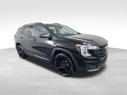 Used 2024 GMC Terrain SLE w/ Driver Convenience Package AWD/4WD image 8