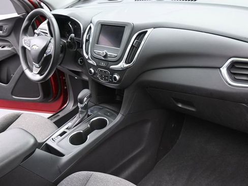 Used 2024 Chevrolet Equinox LT image 28