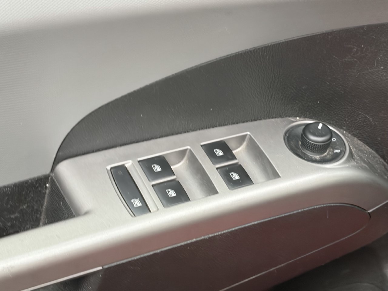 Used 2020 Chevrolet Sonic Premier FWD image 9