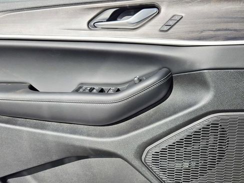 New 2025 Jeep Grand Cherokee L Limited w/ Luxury Tech Group II image 31