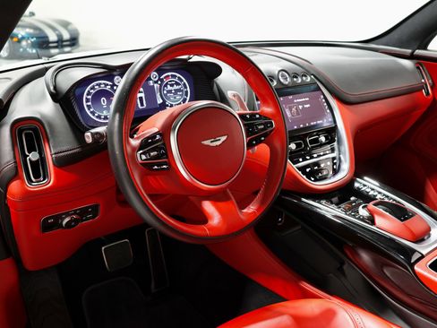 Used 2021 Aston Martin DBX AWD/4WD image 63